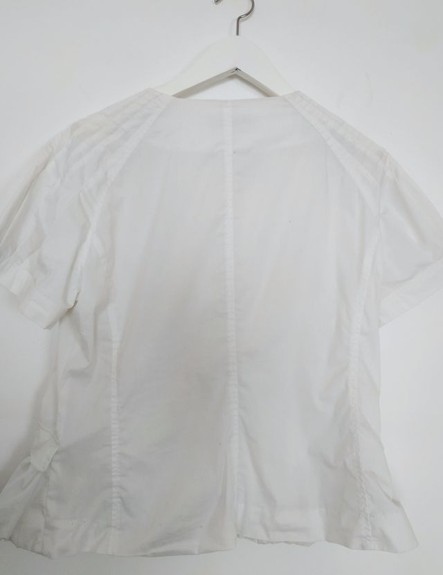 Bonita camisa blanca de Purificación García