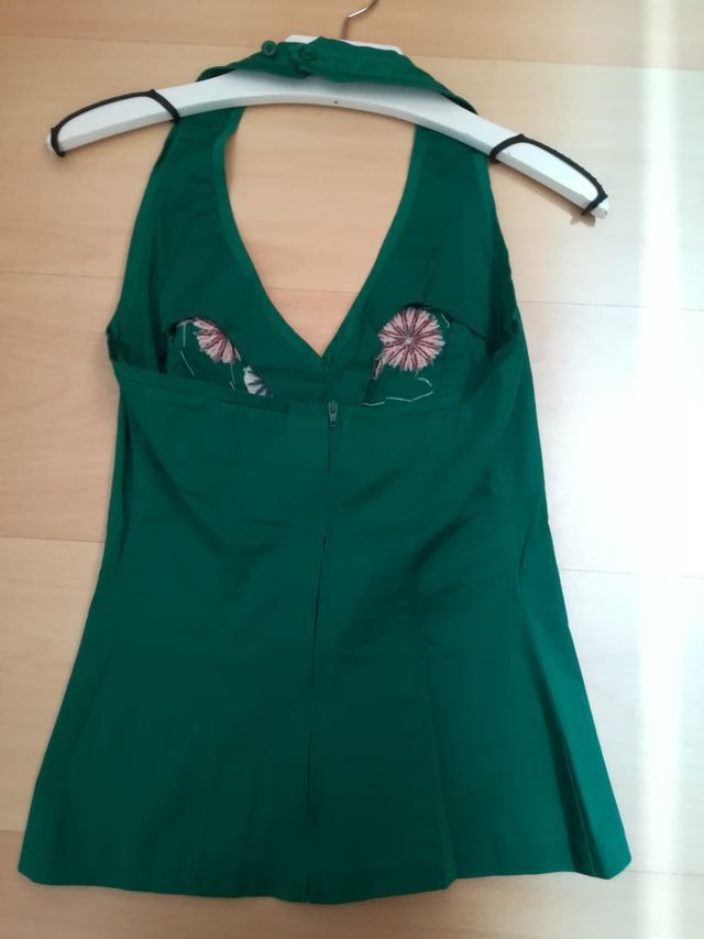 corpiño,top verde con bordados.talla 36