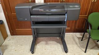 Impresora-Plótter HP Designjet 800. Tamaño A1 de segunda mano por 465 EUR  en Ciudad Real en WALLAPOP