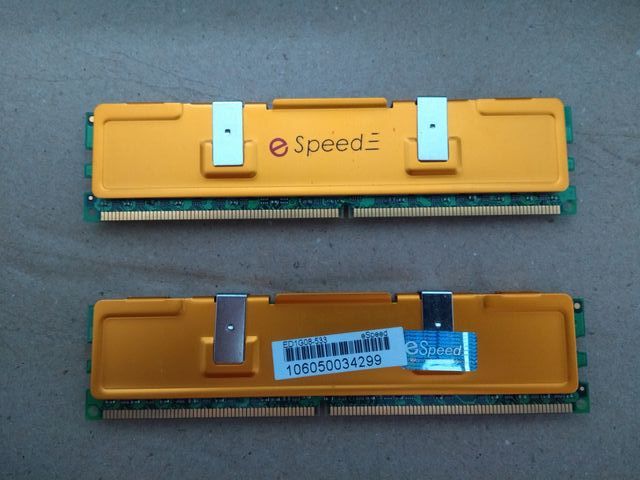 Memoria RAM e Speed 2x1GB DD2-533