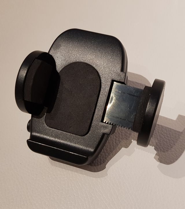 Sujeción teléfono móvil coche