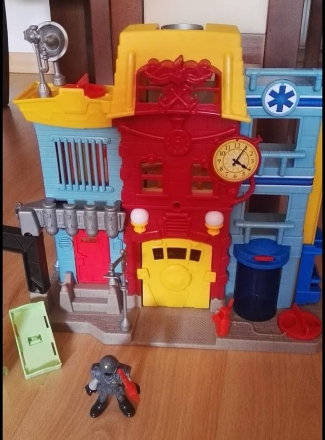 parque de Bomberos y Banco