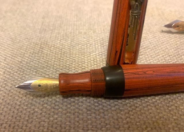 Pluma estilográfica Marlen ebonita 18kt