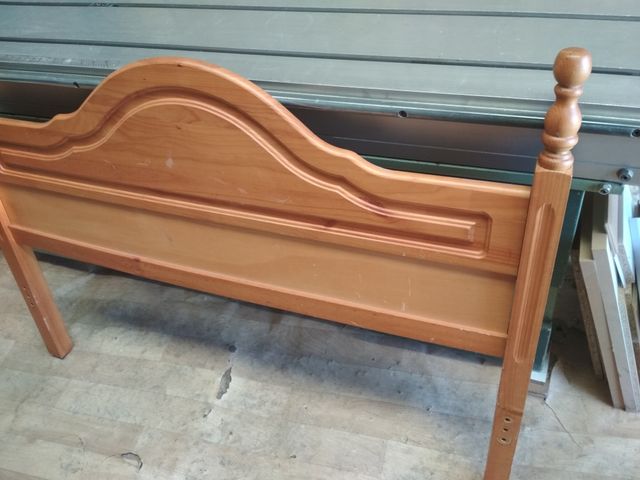 Cabecero de pino macizo