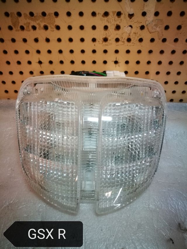 Piloto trasero Suzuki GSX R