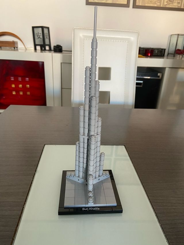 LEGO ARCHITECTURE Burj Khalifa