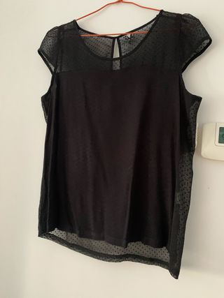 Blusa plumeti Zara Talla S de segunda mano por 6 EUR en Madrid en WALLAPOP