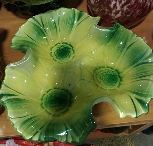 fuente de cristal color pistacho y frutero