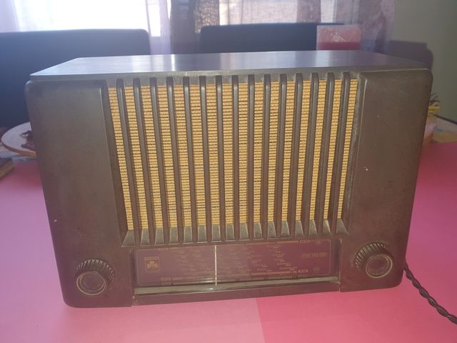 De Donde Es La Marca Grundig RADIO ANTIGÜA MARCA GRUNDIG, AÑOS 50. FUNCIONA. de segunda mano por 50