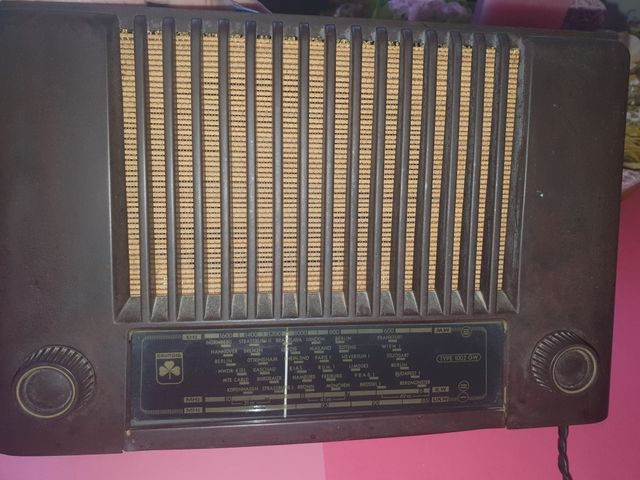 De Donde Es La Marca Grundig RADIO ANTIGÜA MARCA GRUNDIG, AÑOS 50. FUNCIONA. de segunda mano por 50