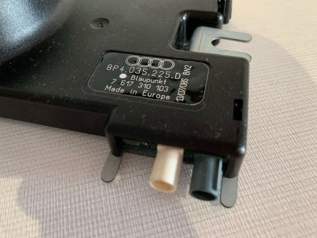 Antena Audi A3 8P - 8P4035225D