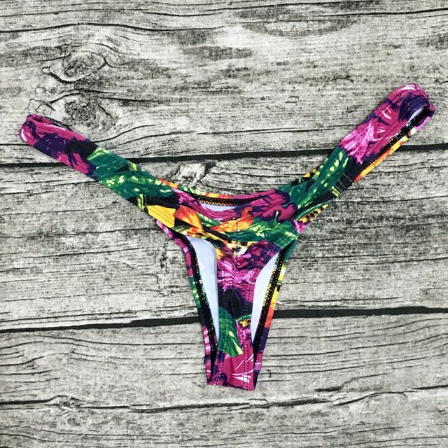 Bikini Tanga Brasileña