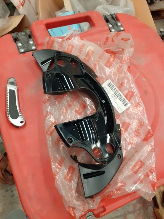 Aprilia Área 51 Cubremanillar