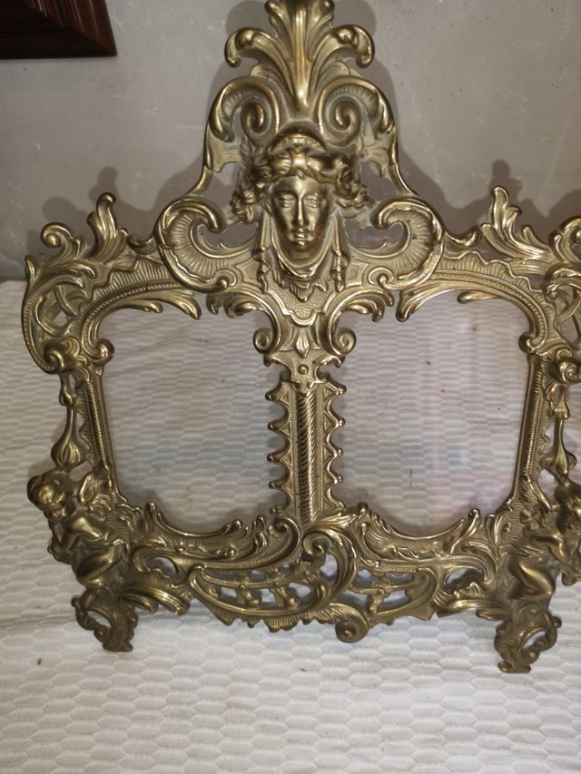 Portarretratos  antiguos metal dorado