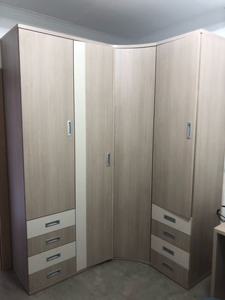 Armario 240 cm de alto de segunda mano en WALLAPOP