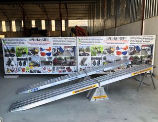 Rampas de aluminio con apoyos centrales