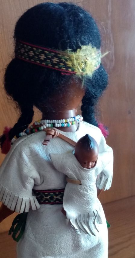 Auténtica Muñeca India KO-LI-LA-WATW.