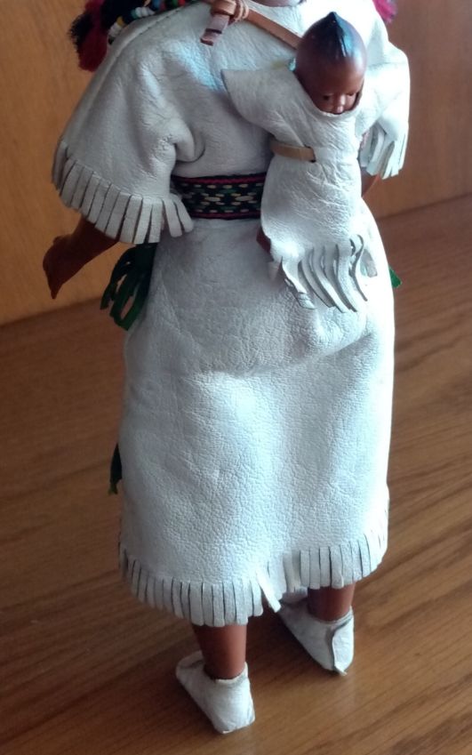 Auténtica Muñeca India KO-LI-LA-WATW.