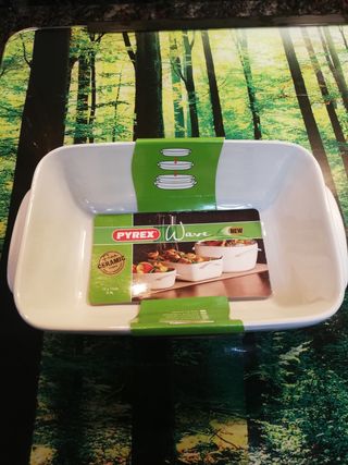 BANDEJA HORNO PIREX PEQUEÑA SIN ESTRENAR de segunda mano por 5 EUR en  Vitoria-Gasteiz en WALLAPOP