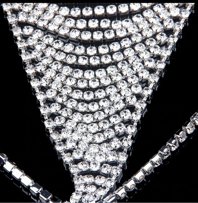 Tanga cadena diamantes