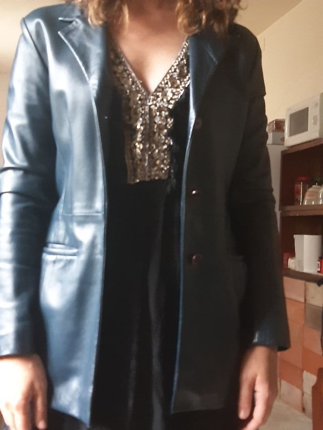 Chaqueta de piel azul