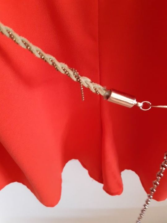 Mono naranja cortito veraniego.