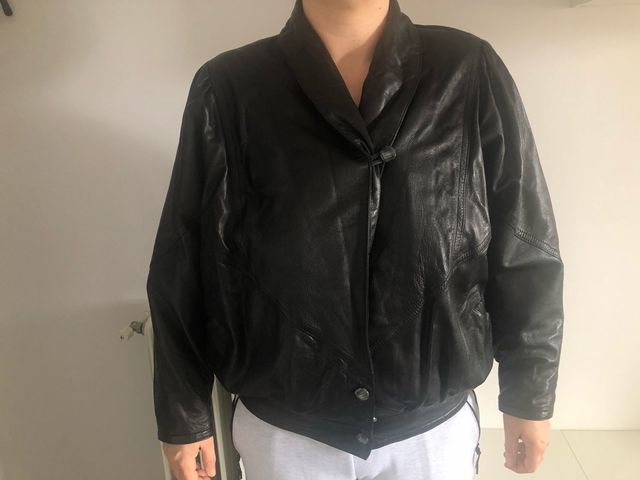 Chaqueta cuero mujer. Años 80