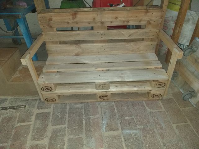 Faccio un divano a pallet