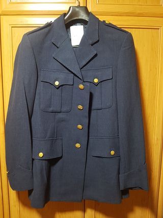 TRAJE DE BONITO ejercito del aire de segunda mano por 60 EUR en Getafe en  WALLAPOP
