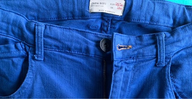 Pantaloni in denim blu Zara