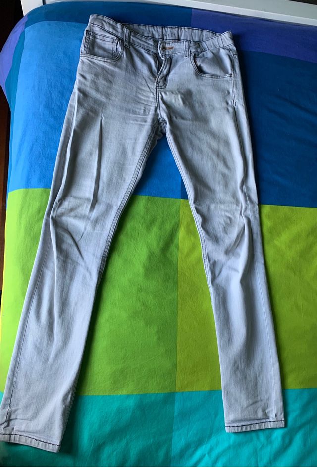 Pantaloni in denim grigio Zara