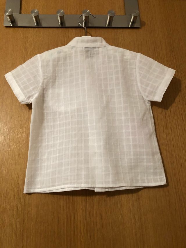 Camisa Paloma de la O. Talla 4 peq. Mejor Talla 3.