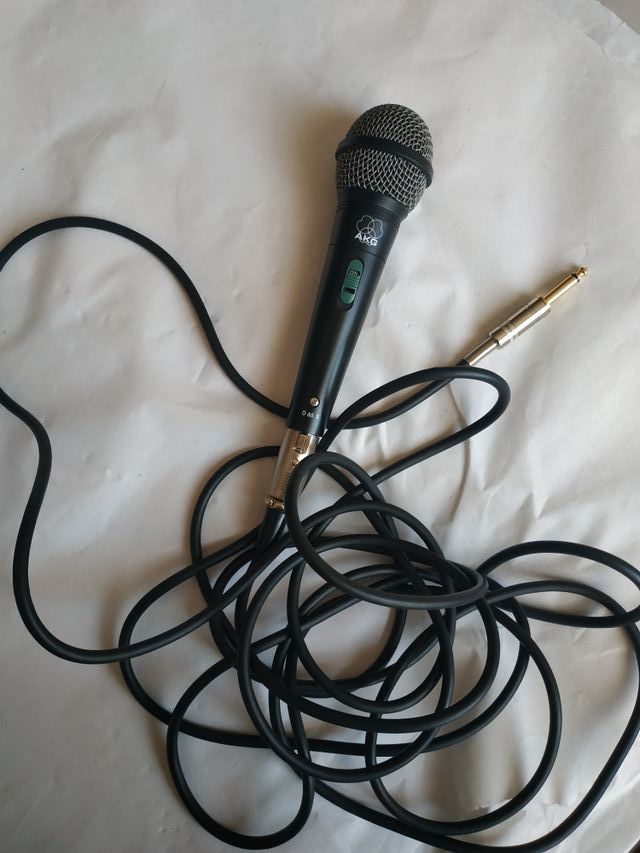 Micrófono Dinámico AKG  D 65 S