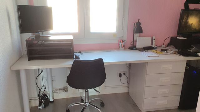 Misurazioni dello schermo del computer dell'ascensore e colori