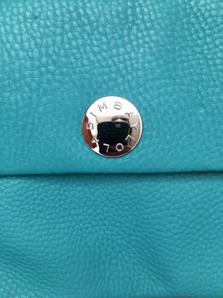 Bolso cartera piel grabada turquesa Bimba y Lola de segunda mano por 20 EUR  en Sevilla en WALLAPOP