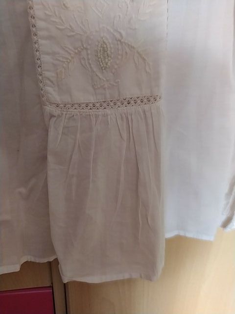 blusa blanca tipo ibiza talla 9 Zara