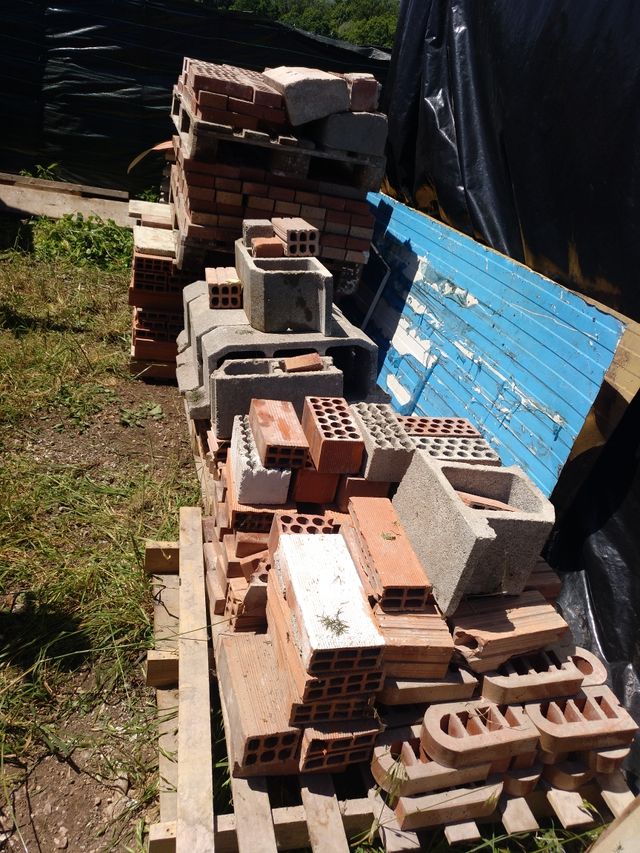 Materiales de construcción de segunda mano por 1 € en Penilla en WALLAPOP