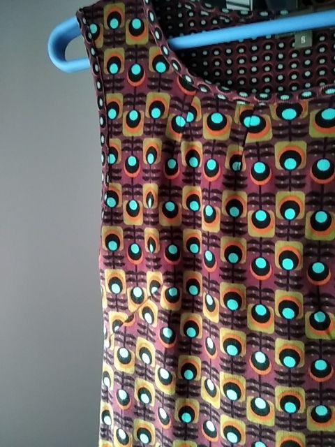 Vestido si mangas multicolor Surkana talla S