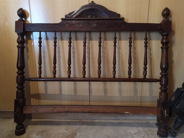 Capçaleras de llit antic / Cabezeras antiguas