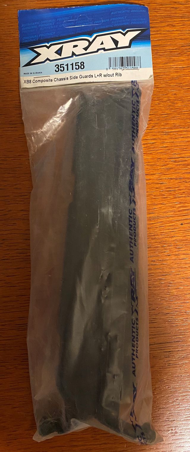 Xray XB8 Faldones Ref. 351158