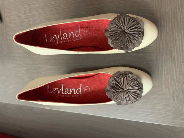 Zapato de piel NUEVOS. Talla 37