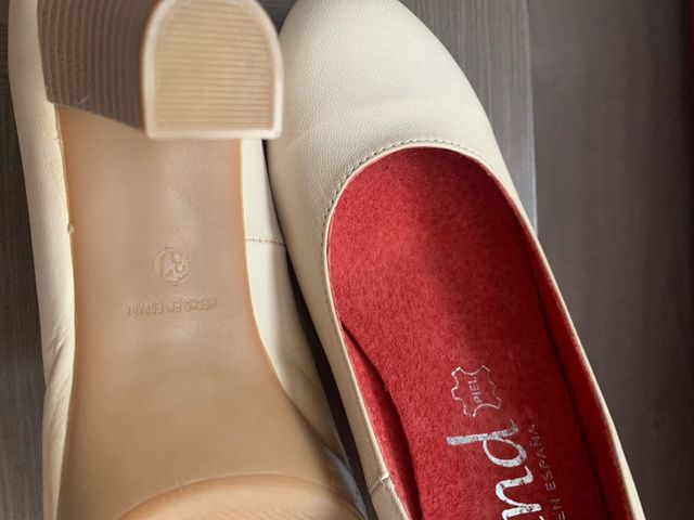 Zapato de piel NUEVOS. Talla 37