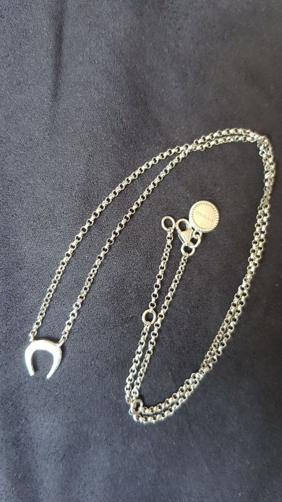 Collar colgante herradura Aristocrazy