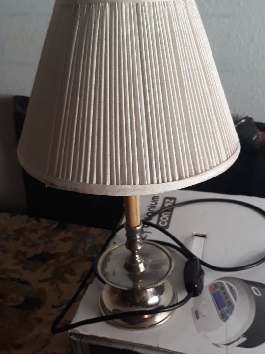 lámpara de mesita de noche (otra cabeza de regalo)