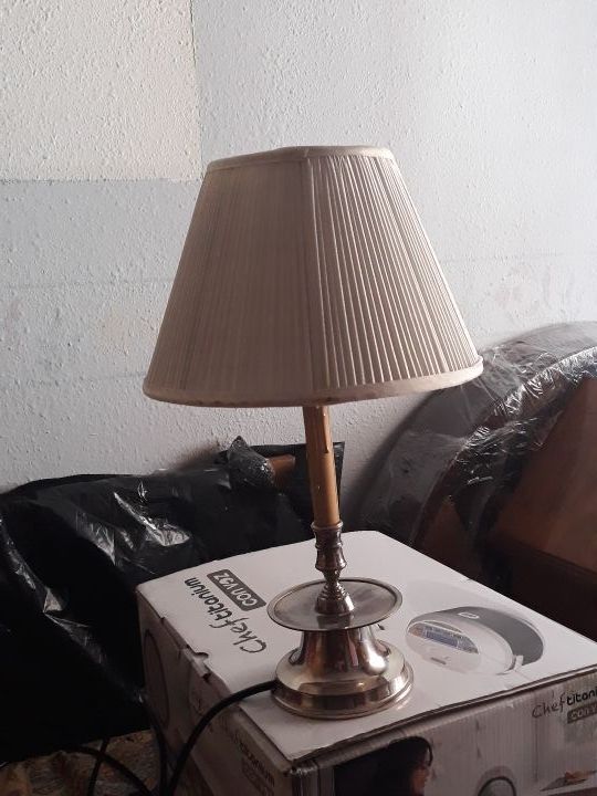 lámpara de mesita de noche (otra cabeza de regalo)