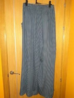 Pantalón muy amplio de rayas