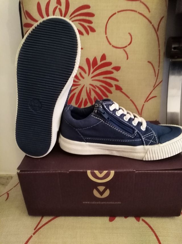 Lonas Azules numero 34. Victoria.