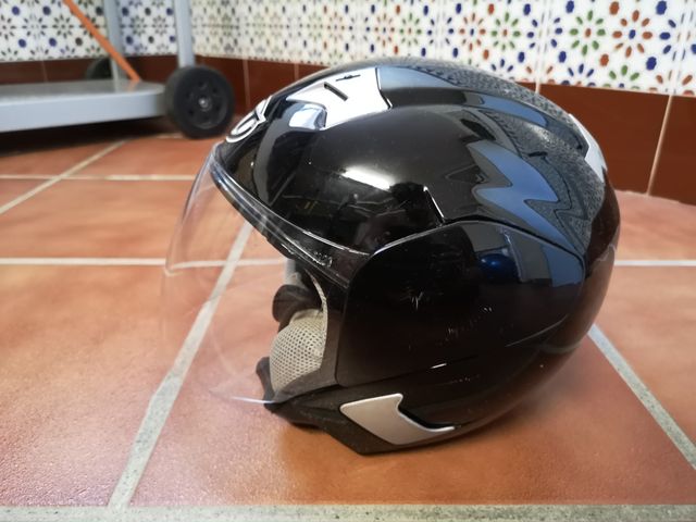Casco de moto MT Helmet