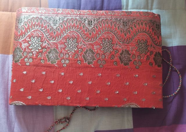 Álbum de fotos con papel de seda.