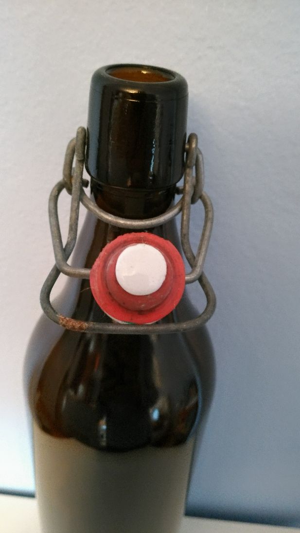 Botella de cerveza sin marca